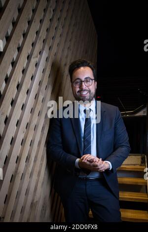 File - Ritratto del segretario di Stato responsabile del digitale, Mounir Mahjoubi a Bordeaux. Francia il 12 dicembre 2017. Foto di Thibaud Moritz/ABACAPRESS.COM Foto Stock