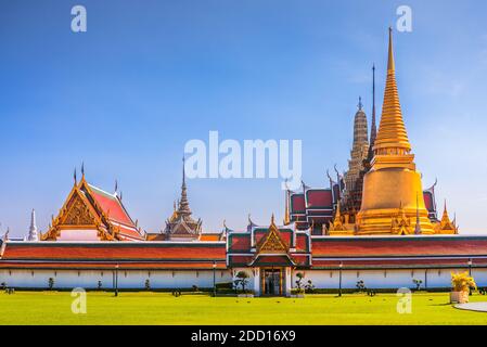 Grand Palace e il Tempio del Buddha di Smeraldo (Wat Phra Kaew) a Bangkok, Thailandia Foto Stock