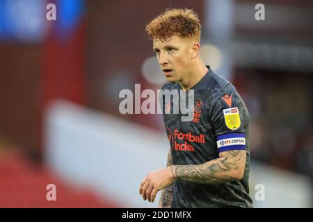 Jack Colback n.8 di Nottingham Forest durante il gioco Foto Stock