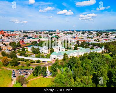 Il Cremlino di Yaroslavl o il Museo storico e d'Arte architettonico conservano la vista panoramica aerea della città di Yaroslavl, anello d'Oro della Russia Foto Stock