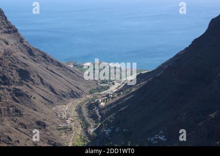 Vista panoramica dalla cima della Valle Gran Rey Un punto alto sull'isola di la Gomera in Le Isole Canarie Foto Stock