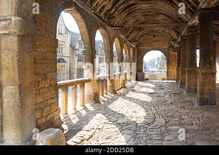 Medieval Market Hall, High Street, Chipping Campden, Gloucestershire, Inghilterra, Regno Unito Foto Stock