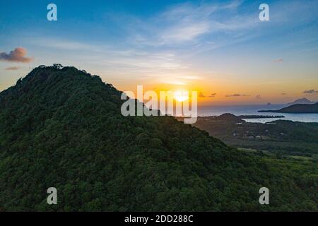 Vista della baia di Sainte-Anne dal piton Crève coeur a Sainte-Anne, Martinica Foto Stock