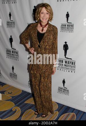 23 ottobre 2014, Beverly Hills, California, USA: Susan Blakely Jaffe frequenta il 2014 John Wayne Cancer Institute Luncheon onorando Marilou Terpenting e Dan Hay. (Immagine di credito: © Billy Bendight/ZUMA Wire) Foto Stock