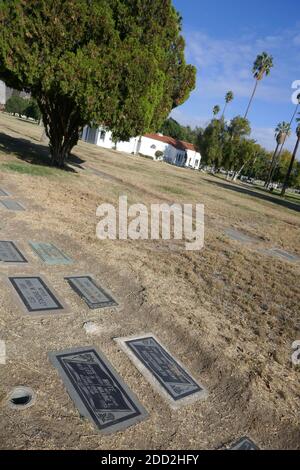 Glendale, California, USA 18 novembre 2020 UNA visione generale dell'atmosfera dell'attore Leo White's grave al Grand View Memorial Park il 18 novembre 2020 a 1341 Glenwood Road a Glendale, California, USA. Foto di Barry King/Alamy Stock foto Foto Stock