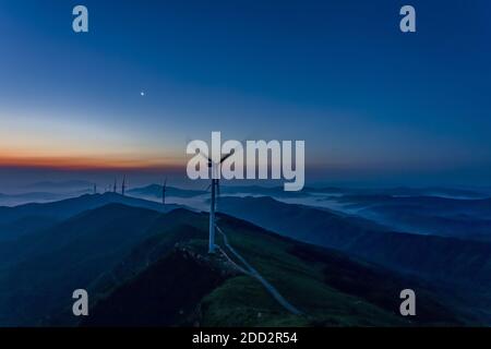 Henan montagna ovest vento aziende agricole al mattino Foto Stock