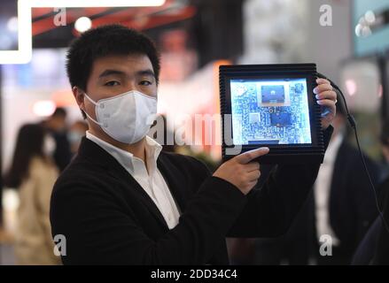 Jiaxing, Cina. 23 Nov 2020. La luce della fiera internet aperta al pubblico presso la WIC (World Internet Conference) a Jiaxing, Zhejiang, Cina il 23 novembre 2020.(Photo by TPG/cnsphotos) Credit: TopPhoto/Alamy Live News Foto Stock