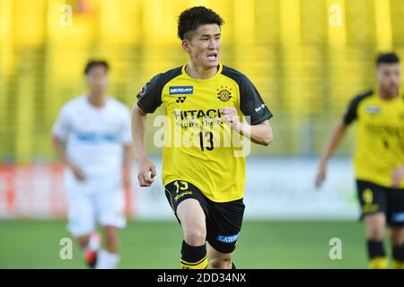 Chiba, Giappone. 21 Nov 2020. Kashiwa Reysol's Kengo Kitazume durante la partita di calcio 2020 J.LEAGUE J1 tra Kashiwa Reysol 1-2 Sagan Tosu al Sankyo Frontier Kashiwa Stadium a Chiba, Giappone, 21 novembre 2020. Credit: AFLO/Alamy Live News Foto Stock