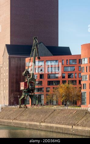 Berufen, Innenhafen, Landesarchiv Berufen, 2010-2013 von Dienstleistungen Ortner-Ortner erbaut. Umbau eines historiischen Speichers zum M. Foto Stock