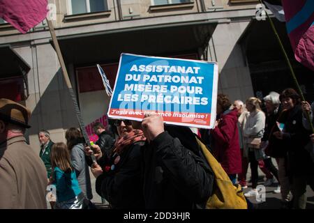 Francia, Rennes (35), le 01/05/2018. Plus de 4000 personnes défilent dans les rues de la ville pour la traditionnelle manifestation du Premier mai. Des faces à faces tendus entre police et manifestants ont émaillé le Cortège. Foto di Vincent Feuray/ABACAPRESS.COM Foto Stock