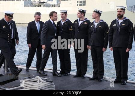 Il presidente francese Emmanuel Macron visita l'HMAS Waller, un sottomarino di classe Collins gestito dalla Royal Australian Navy, a Garden Island a Sydney il 2 maggio 2018. Foto di Ludovic Marin/pool/ABACAPRESS.COM Foto Stock