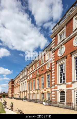 Hampton Court Palace a Londra, Regno Unito Foto Stock