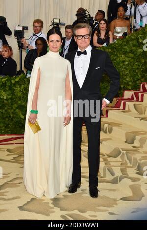 Colin Firth e Livia Giuggioli al Costume Institute si avvalono del Metropolitan Museum of Art per celebrare l'apertura dei corpi celesti: La moda e l'immaginazione cattolica. The Metropolitan Museum of Art, New York City, New York, 7 maggio 2018. Foto di Lionel Hahn/ABACAPRESS.COM Foto Stock