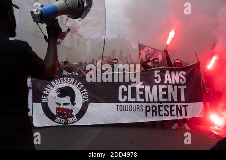 Diverse dozzine di militanti antifascisti si sono riuniti per commemorare i 5 anni dell'assassinio di Clemente Meric, un militante antifascista, ucciso durante una lotta con militanti di estrema destra. Parigi, Francia, 2 giugno 2018. Foto di Samuel Boivin/ABACAPRESS.COM Foto Stock