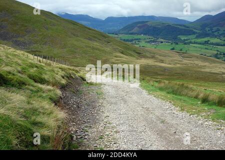 La Old Coach Road per Dockray a Matterdale via Hausewell Brow nel Lake District National Park, Cumbria, Inghilterra, Regno Unito. Foto Stock