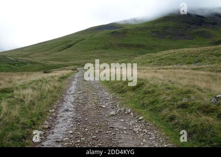 La Old Coach Road per Dockray a Matterdale via Hausewell Brow nel Lake District National Park, Cumbria, Inghilterra, Regno Unito. Foto Stock