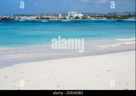 Pebbles Beach is a beautiful beaches on the Caribbean island of Barbados, not far from Bridgetown Foto Stock