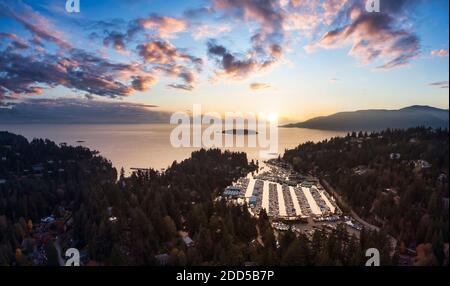 Baia a ferro di cavallo, West Vancouver, British Columbia, Canada Foto Stock