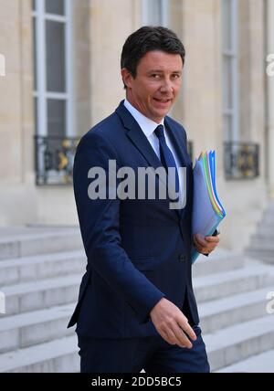 Il ministro francese dell'Economia giovanile Benjamin Griveaux lascia il palazzo Elysee dopo la riunione settimanale del gabinetto, il 22 agosto 2018 a Parigi, Francia. Foto di Christian Liegi/ABACAPRESS.COM Foto Stock