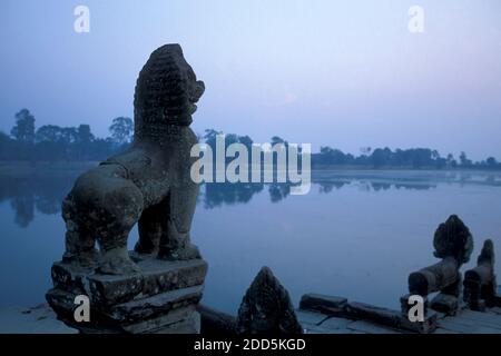 Il Tempio del Mebon orientale al Barray orientale in Citta' del tempio di Angkor vicino alla città di Siem Reap nel ovest della Cambogia. La Cambogia Siem R Foto Stock