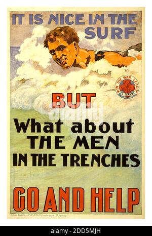 VINTAGE WW1 1917 RECRUITMENT POSTER AUSTRALIANO 'IL SUO BELLO NEL SURF, MA CHE COSA CIRCA GLI UOMINI NELLE TRINCEE.. GO AND HELP rappresentative of Many from the win il campionato di guerra 'Serve' usato per reclutare volontari per servire con le forze britanniche nella prima guerra mondiale. Gli azionamenti di reclutamento australiani hanno avuto un grande successo e hanno portato a più di 400,000 uomini arruolati da una popolazione di meno di cinque milioni di persone. Manifesti come questo hanno fatto appello al valore australiano del "mateship" o del comradeship, mentre altri hanno fatto appello al patriottismo. Prima guerra mondiale Foto Stock