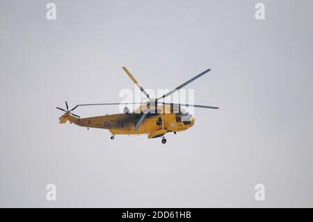 RAF Search & Rescue elicottero in volo Foto Stock
