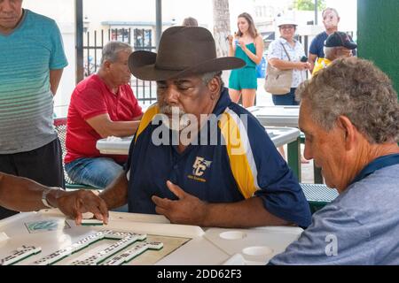 Cubani a Domino Park, Miami, Florida, Stati Uniti Foto Stock