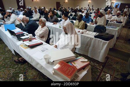 NO FILM, NO VIDEO, NO TV, NO DOCUMENTARIO - Imams da tutto il paese si è riunito a Charlotte per l'ottava conferenza annuale della Federazione nordamericana Imams a Charlotte, North Carolina, USA, domenica 8 maggio 2011. Foto di Jeff Willhelm/Charlotte Observer/MCT/ABACAPRESS.COM Foto Stock