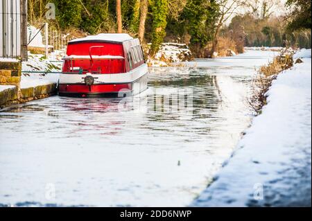 Canale coperto di neve, a Llanmynech al confine tra Inghilterra e Galles Foto Stock