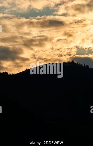 Silhouette di montagna in baviera Foto Stock