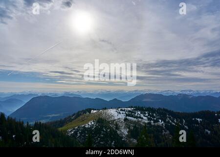 Alpi centrali viste da lontano Foto Stock