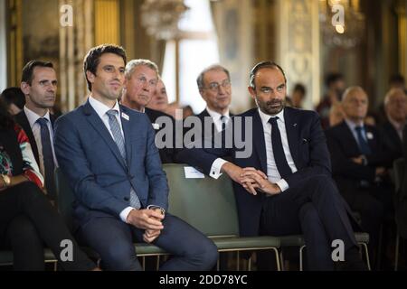 Tony Estanguet e il primo ministro francese Edouard Philippe durante una cerimonia per il 'Protocole d organization des Jeux Olympiques et Paralympiques 2024' presso il municipio di Parigi il 14 giugno 2018. Foto di ELIOT BLONDT/ABACAPRESS.COM Foto Stock