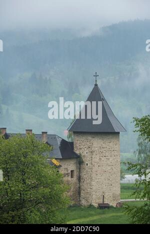 Il Monastero di Sucevita, una chiesa gotica elencata nell'UNESCO "chiese dipinte della Moldavia settentrionale", Bukovina, Romania Foto Stock