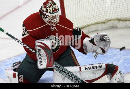 NO FILM, NO VIDEO, NO TV, NO DOCUMENTARIO - il Minnesota Wild's Niklas Backstrom ha fermato un film di Detroit Red Wings girato in gol nel primo periodo a St. Paul, MN, USA il 5 febbraio 2008. Detroit ha vinto 3-2. Foto di Bruce Bisping/Minneapolis Star Tribune/MCT/Cameleon/ABACAPRESS.COM Foto Stock