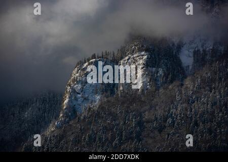 Paesaggio invernale dei Monti Bucegi, Carpazi, Sinaia, Romania Foto Stock