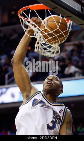 NESSUN FILM, NESSUN VIDEO, NESSUNA TV, NESSUN DOCUMENTARIO - Washington Wizards Caron Bulget (3) sbatte durante il loro gioco giocato al Verizon Center a Washington, DC, USA il 18 novembre 2008. Miami sconfisse Washington 94-87. Foto di Harry E. Walker/MCT/ABACAPRESS.COM Foto Stock