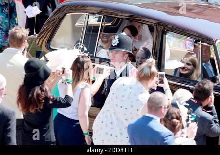 Meghan Markle scende lungo la Long Walk verso il Castello di Windsor con sua madre Doria Ragland per la cerimonia di matrimonio reale al Principe Harry della Gran Bretagna alla St George's Chapel nel Castello di Windsor, a Windsor, in Gran Bretagna, il 19 maggio 2018. Foto di Lauren Hurley / ABACAPRESS.COM Foto Stock