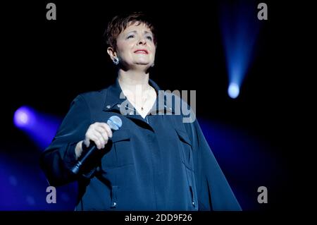 File picture of band Starmania - Exclusive - Fabienne Thibeault pendant l'Age Tendre et Tetes de Bois saison 4 a Valence. Foto di Pool001/APS-Medias/ABACAPRESS.COM Foto Stock