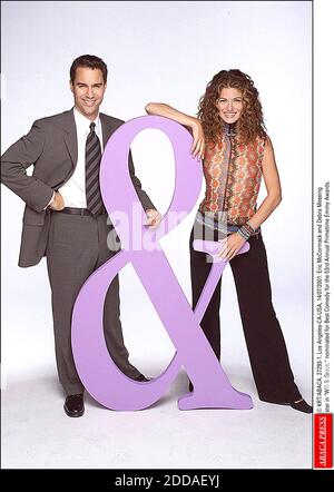 NESSUN FILM, NESSUN VIDEO, NESSUNA TV, NESSUN DOCUMENTARIO - © KRT/ABACA. 27293-1. Los Angeles-CA-USA, 14/07/2001. Eric McCormack e Debra Messing star in Will & Grace, nominato miglior Commedia per la 53° edizione del Primetime Emmy Awards. Foto Stock