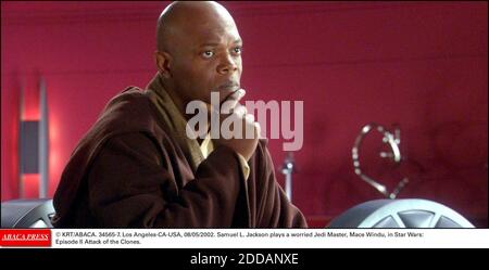 NESSUN FILM, NESSUN VIDEO, NESSUNA TV, NESSUN DOCUMENTARIO - © KRT/ABACA. 34565-7. Los Angeles-CA-USA, 08/05/2002. Samuel L. Jackson suona un temuto Jedi Master, Mace Windu, in Star Wars: Episodio II attacco dei cloni. Foto Stock