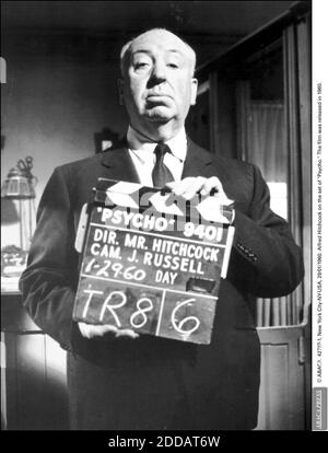 NESSUN FILM, NESSUN VIDEO, NESSUNA TV, NESSUN DOCUMENTARIO - © ABACA. 42797-1. New York City-NY-USA, 29/01/1960. Alfred Hitchcock sul set di Psycho. Il film è stato rilasciato nel 1960. Foto Stock