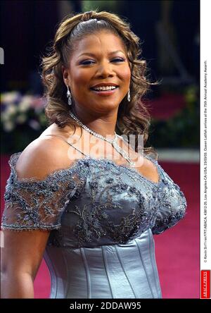 NESSUN FILM, NESSUN VIDEO, NESSUNA TV, NESSUN DOCUMENTARIO - © KEVIN SULLIVAN/KRT/ABACA. 43812-25. Los Angeles-CA-USA. 23/03/03. La regina Latifah arriva al 75° Premio annuale dell'Accademia. Foto Stock