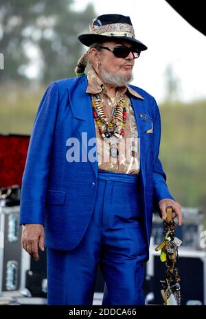 NO FILM, NO VIDEO, NO TV, NO DOCUMENTARIO - leggenda della musica Dr. John in concerto al Raleigh Amphitheatre Mercoledì notte, 12 giugno 2012 a Raleigh, North Carolina, USA. Foto di Scott Sharpe/Raleigh News & Observer/MCT/ABACAPRESS.COM Foto Stock