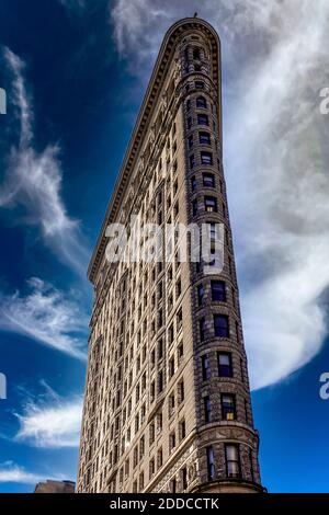 Edificio Flatiron a Manhattan contro SKY, New York, USA Foto Stock