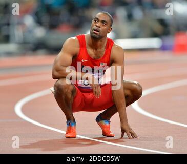 NO FILM, NO VIDEO, NO TV, NO DOCUMENTARIO - Top US sprinter Tyson Gay e Giamaica ex 100m detentore del record mondiale Asafa Powell hanno fallito i test sulle droghe. Gay, 30 anni, il secondo uomo più veloce congiunto di oltre 100 metri, è stato notificato dalla US Anti-doping Agency venerdì 12 luglio 2013, che il suo campione DI un test fuori gara a maggio aveva restituito un positivo. Powell, il quarto più veloce di tutti i tempi, è stato positivo per uno stimolante vietato ai campionati giamaicani di giugno. File photo : UNO stordito Tyson gay degli Stati Uniti reagisce dopo lo sprint maschile di 100m allo Stadio Olimpico durante i Giochi Olimpici estivi 2012 in Foto Stock