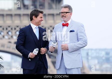 Tom Cruise e il direttore Christopher McQuarrie al Global Premiere of Mission: Impossible - Fallout al Palais de Chaillot a Parigi, Francia, il 12 luglio 2018. Foto di Aurore Marechal/ABACAPRESS.COM Foto Stock