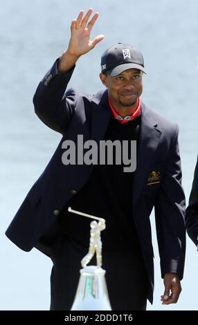 NO FILM, NO VIDEO, NO TV, NO DOCUMENTARIO - Tiger Woods ondeggia alla galleria dopo aver vinto il suo ottavo Arnold Palmer Invitational a Orlando, Florida, USA lunedì 25 marzo 2013. Tiger Woods tornò in cima alla classifica mondiale per la prima volta dall'ottobre 2010 dopo aver vinto l'Arnold Palmer Invitational con due colpi. Foto di Gary W. Green/Orlando Sentinel/MCT/ABACAPRESS.COM Foto Stock