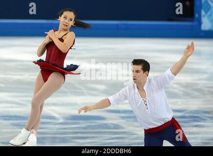 NESSUN FILM, NESSUN VIDEO, NESSUNA TV, NESSUN DOCUMENTARIO - la Felicia Zhang degli Stati Uniti e Nathan Bartholomay gareggiano in coppia a pattinare libero durante le Olimpiadi invernali al Palazzo di Pattinaggio di Iceberg a Sochi, Russia, mercoledì 12 febbraio 2014. Foto di Chuck Myers/MCT/ABACAPRESS.COM Foto Stock