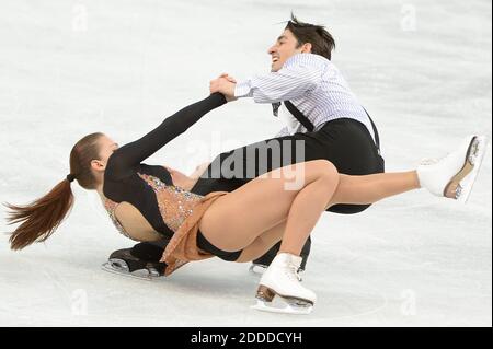 NESSUN FILM, NESSUN VIDEO, NESSUNA TV, NESSUN DOCUMENTARIO - Alisa Agafonova e Alper UCAR della Turchia eseguono il loro breve programma di danza sul ghiaccio presso il Palazzo di Pattinaggio di Iceberg durante le Olimpiadi invernali di Sochi, Russia, il 16 febbraio 2014. Foto di Chuck Myers/MCT/ABACAPRESS.COM Foto Stock