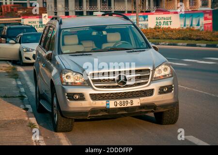 Batumi. Georgia - 16 ottobre 2020: Mercedes sulle strade di Batumi Foto Stock